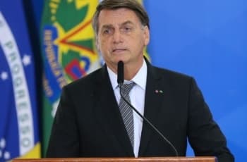 Bolsonaro eleva alíquota do IOF até dezembro para bancar Auxílio Brasil