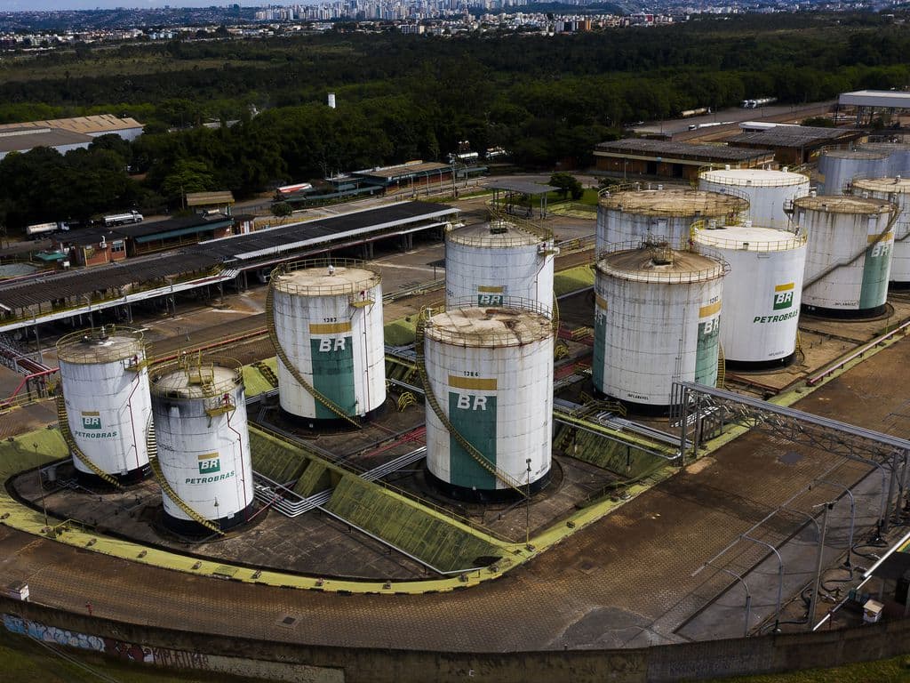 Petrobras vota pacote que limita decisões do governo