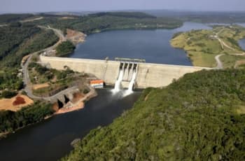 Sem água, hidrelétrica de Belo Monte opera com meia turbina