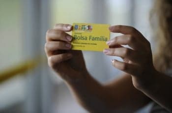 MP do Auxílio Brasil inclui outros 6 benefícios ao antigo Bolsa Família