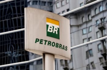 Petrobras vai anunciar redução no preço dos combustíveis, diz Bolsonaro