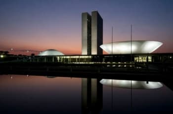 Brasil larga na frente rumo à OCDE, mas área fiscal pesa na adesão