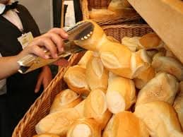 Pãozinho francês fica mais caro com disparada do preço do trigo
